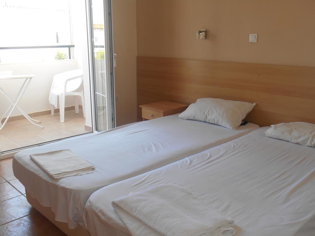 Quayside Village Hotel (Adults Only) Kávos Cameră foto